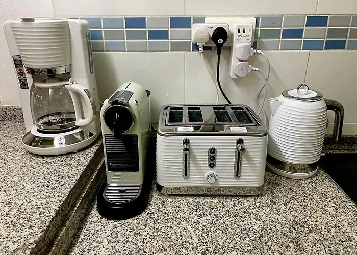 Sun-drenched, Sea-view With Giant Patio! Apartment Fuengirola