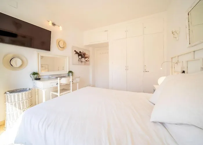 Sun-drenched, Sea-view With Giant Patio! * Fuengirola