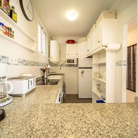 Sun-drenched, Sea-view With Giant Patio! Appartement *