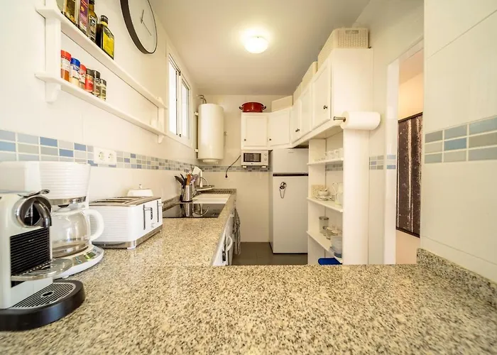 Sun-drenched, Sea-view With Giant Patio! Apartament *