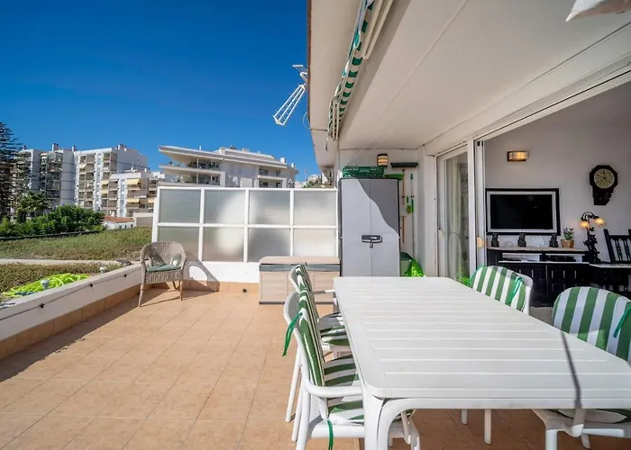 Sun-drenched, Sea-view With Giant Patio! Fuengirola