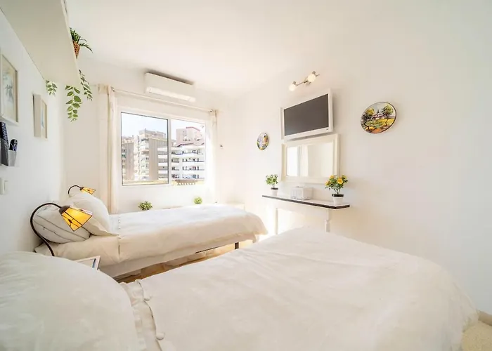 Sun-drenched, Sea-view With Giant Patio! Apartament