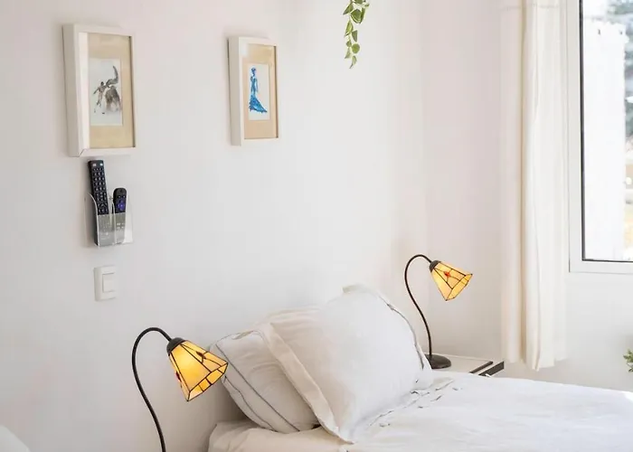 Sun-drenched, Sea-view With Giant Patio! Apartament