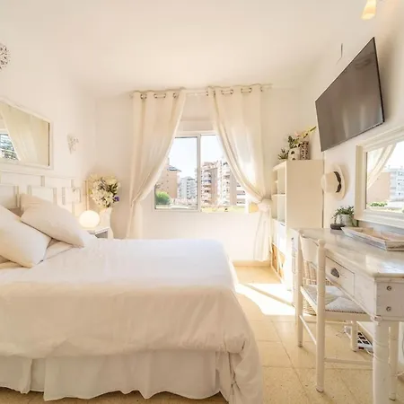 Sun-drenched, Sea-view With Giant Patio! * Fuengirola