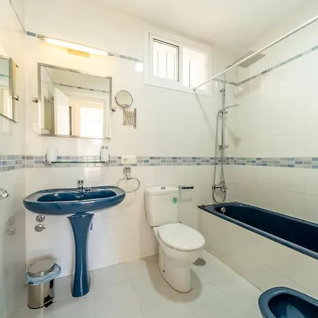 Sun-drenched, Sea-view With Giant Patio! *