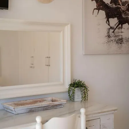 Sun-drenched, Sea-view With Giant Patio! *